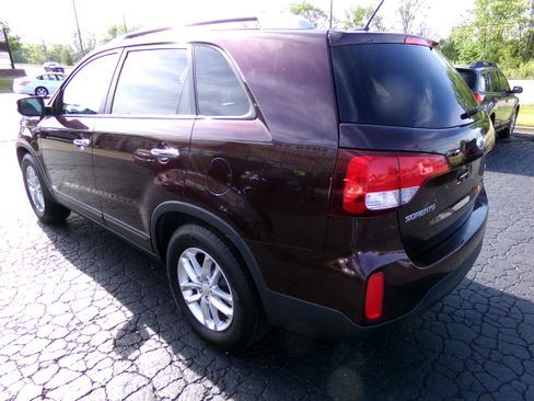 Used 2015 Kia Sorento AWD LX image 3