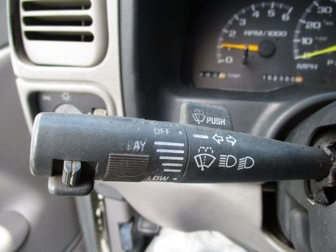 Used 1998 GMC Sierra 2500 Classic SL image 42