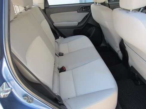 Used 2015 Subaru Forester 2.5i AWD/4WD image 15