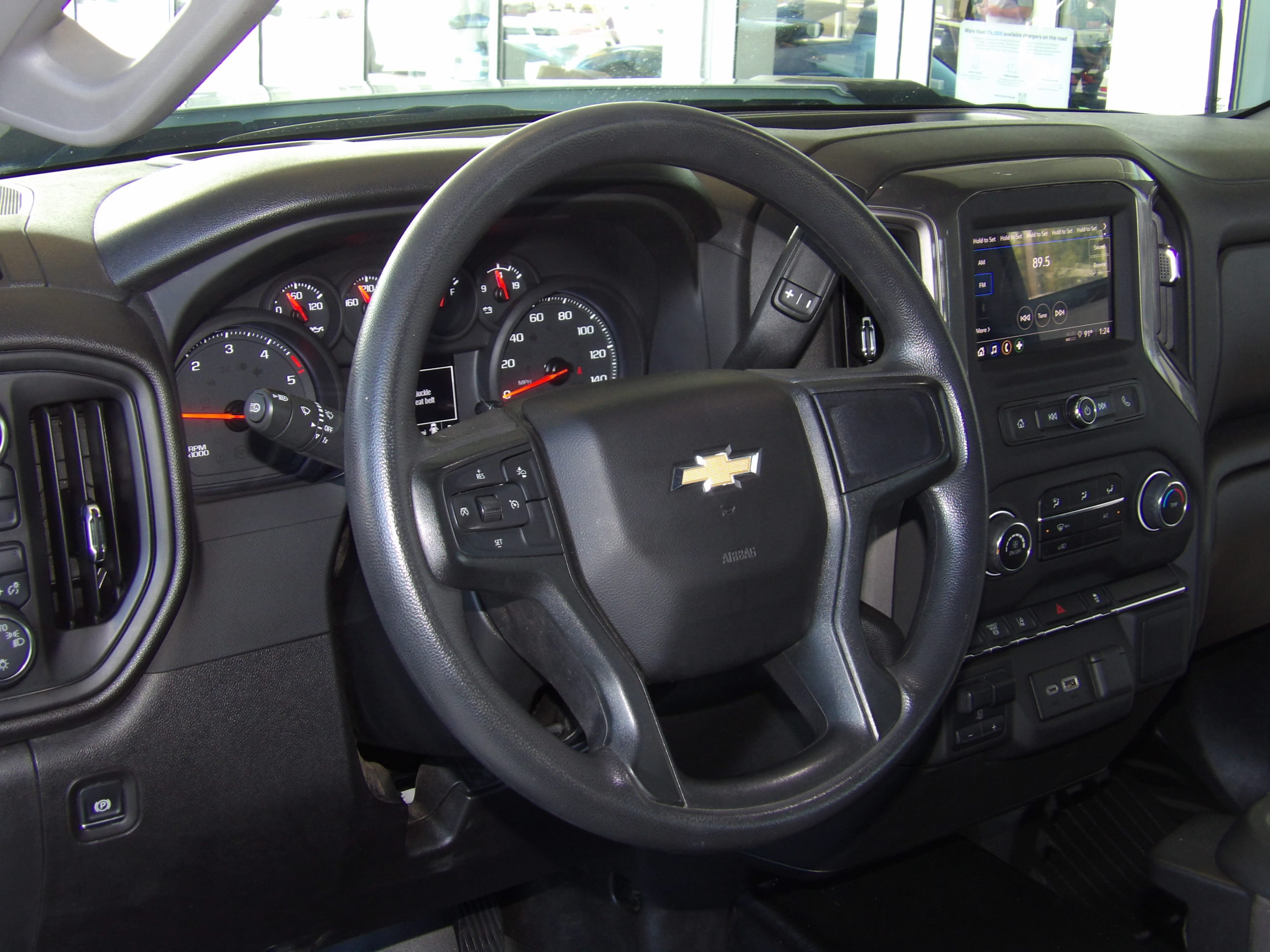 Used 2025 Chevrolet Silverado 3500 4x4 Crew Cab W/T image 2