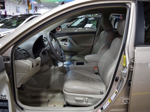 Used 2009 Toyota Camry LE image 15