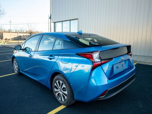 Used 2019 Toyota Prius image 6