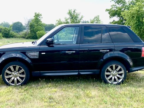 Used 2010 Land Rover Range Rover Sport Supercharged AWD/4WD image 42