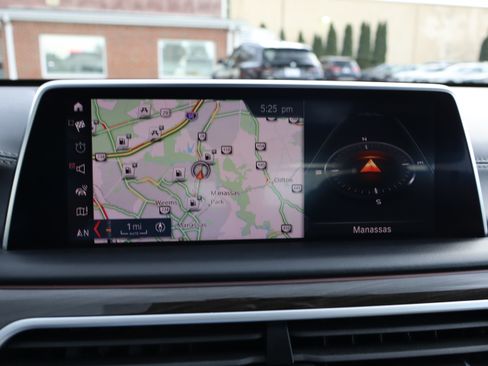 Used 2019 BMW 740i xDrive UNAVAIL AWD/4WD image 29