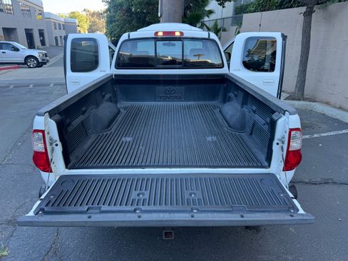 Used 2006 Toyota Tundra SR5 image 9