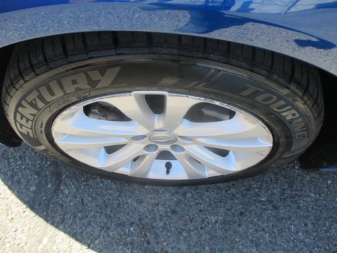 Used 2015 Chrysler 200 Limited image 15