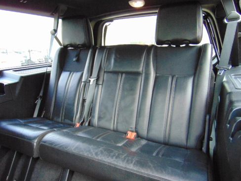 Used 2017 Lincoln Navigator L Reserve image 29