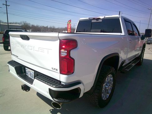 Used 2024 Chevrolet Silverado 2500 LTZ image 30
