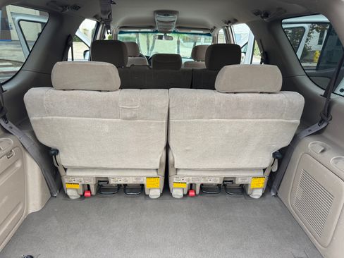 Used 2004 Toyota Sequoia SR5 image 26