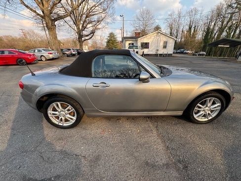 Used 2012 MAZDA MX-5 Miata Sport image 6