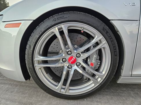 Used 2012 Audi R8 V10 image 37