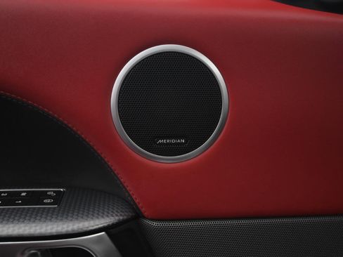 Used 2020 Land Rover Range Rover Sport HST image 33