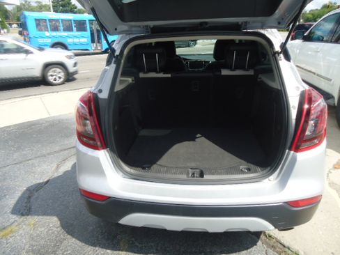 Used 2019 Buick Encore AWD Preferred image 3