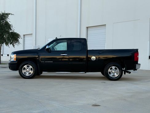 Used 2008 Chevrolet Silverado 1500 LT image 2
