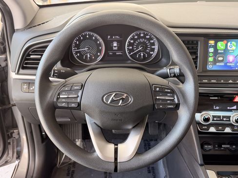 Used 2020 Hyundai Elantra Sedan FWD image 9