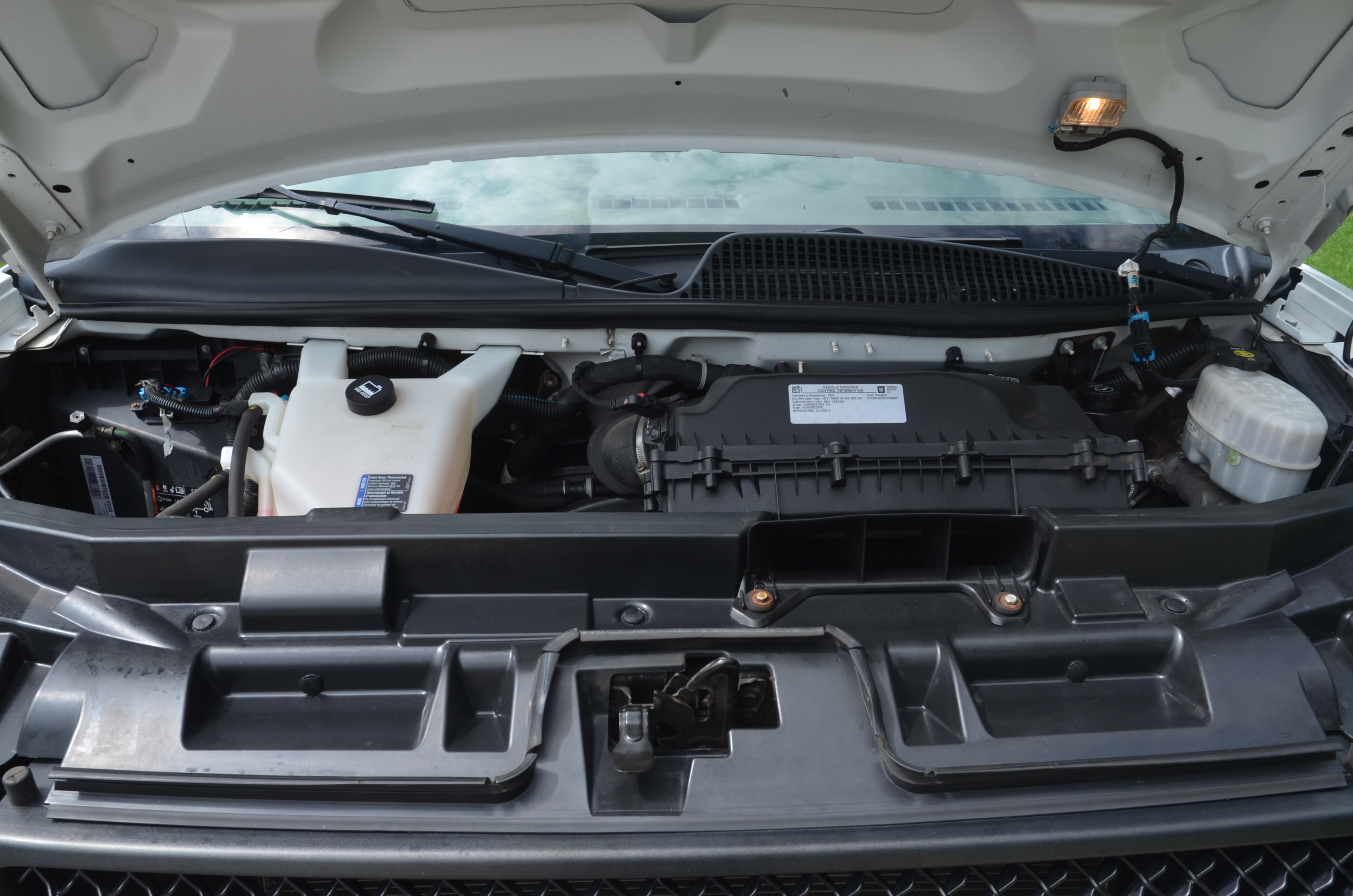 Used 2019 Chevrolet Express 2500 UNAVAIL RWD image 17