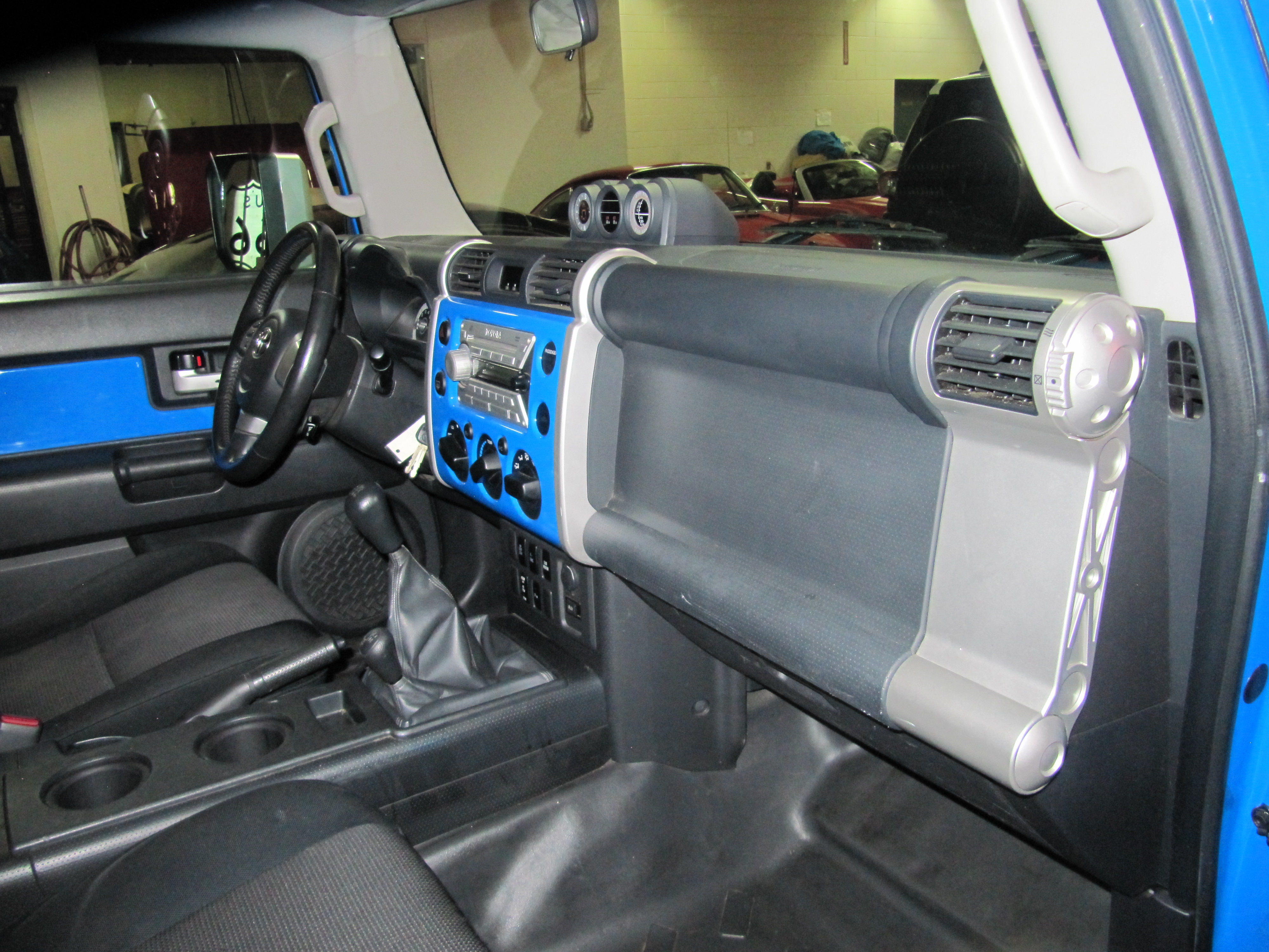 Used 2007 Toyota FJ Cruiser AWD/4WD image 25