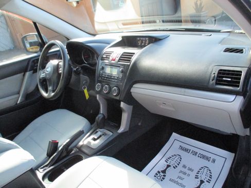 Used 2015 Subaru Forester 2.5i Premium Sport Utility 4D AWD/4WD image 3