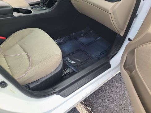 Used 2015 Kia Optima LX image 9