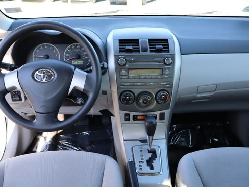 Used 2011 Toyota Corolla LE FWD image 15