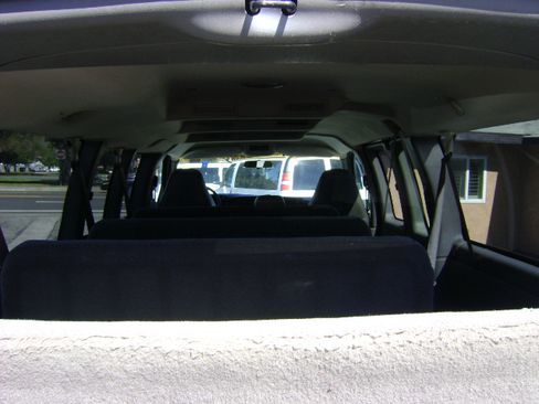 Used 2003 Chevrolet Express 3500 LS image 11