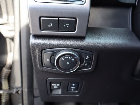 Used 2018 Ford Expedition Platinum image 28