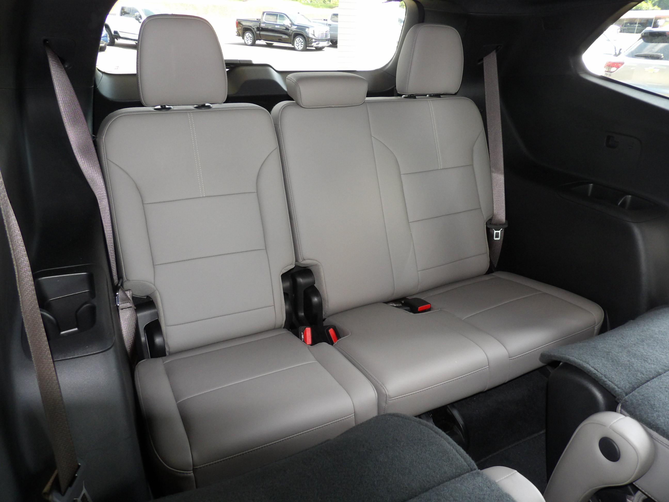 Used 2026 GMC Acadia FWD Elevation image 17
