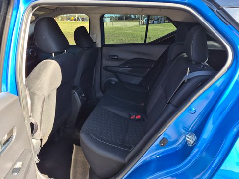 Used 2023 Nissan Kicks SV image 5