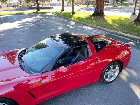 Used 2005 Chevrolet Corvette image 6