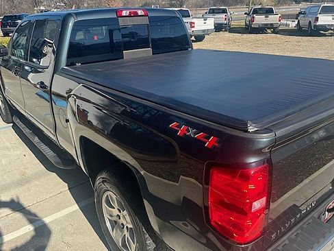 Used 2018 Chevrolet Silverado 1500 LT image 16