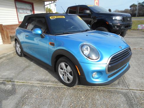 Used 2019 MINI Cooper image 2