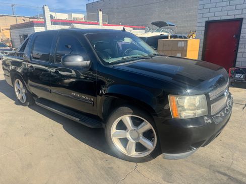 Used 2007 Chevrolet Avalanche 2WD image 1