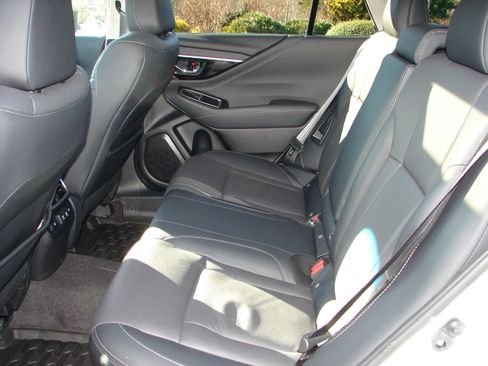 Used 2021 Subaru Outback Limited XT image 7