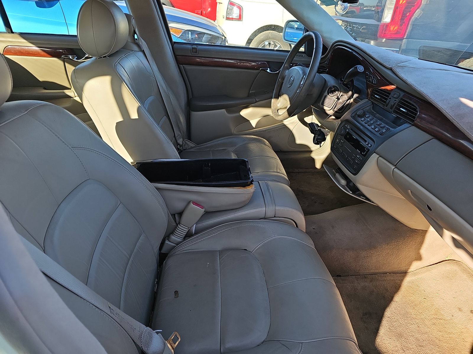 Used 2004 Cadillac De Ville Sedan FWD image 6
