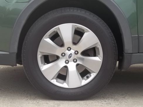 Used 2011 Subaru Outback 3.6R Limited AWD/4WD image 13