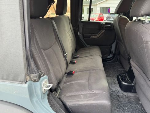 Used 2014 Jeep Wrangler Unlimited Sport image 12