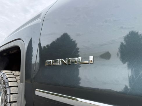 Used 2017 GMC Sierra 1500 Denali image 8