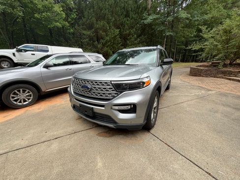 Used 2022 Ford Explorer 4WD Limited image 2