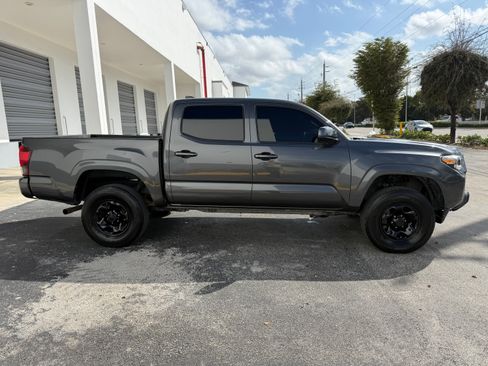 Used 2023 Toyota Tacoma image 5