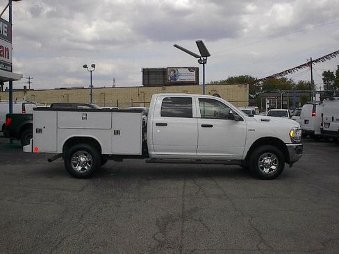 Used 2022 RAM 2500 Tradesman image 3
