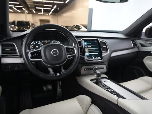 Used 2020 Volvo XC90 T6 R-Design image 27