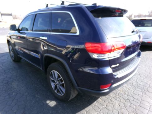 Used 2017 Jeep Grand Cherokee Limited image 3