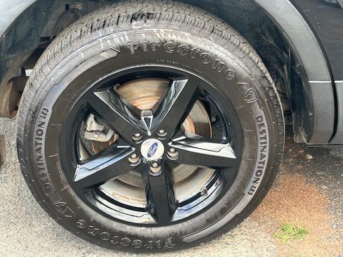 Used 2016 Ford Explorer 4WD XLT image 37