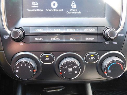 Used 2018 Kia Forte LX image 16