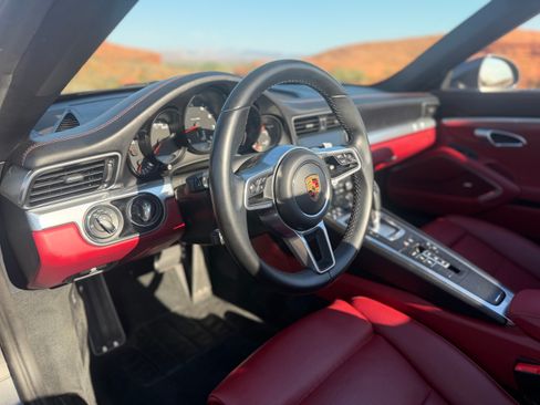 Used 2019 Porsche 911 Carrera Cabriolet RWD image 9