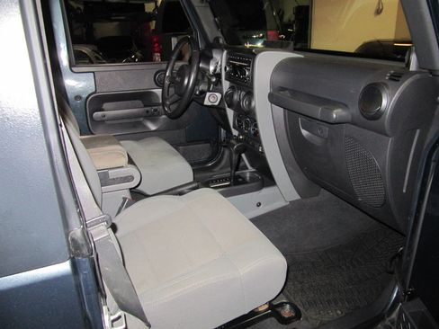 Used 2007 Jeep Wrangler Sahara image 19