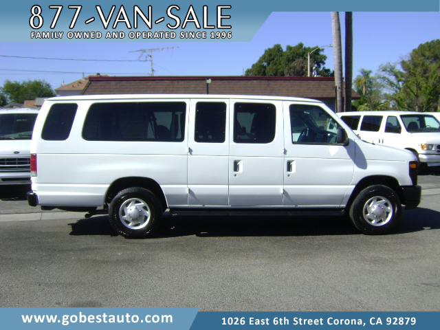 Used 2009 Ford E-350 and Econoline 350 Extended Wagon Super Duty RWD image 1