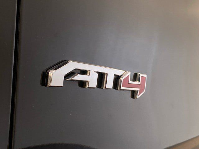 Used 2023 GMC Yukon AT4 AWD/4WD image 14