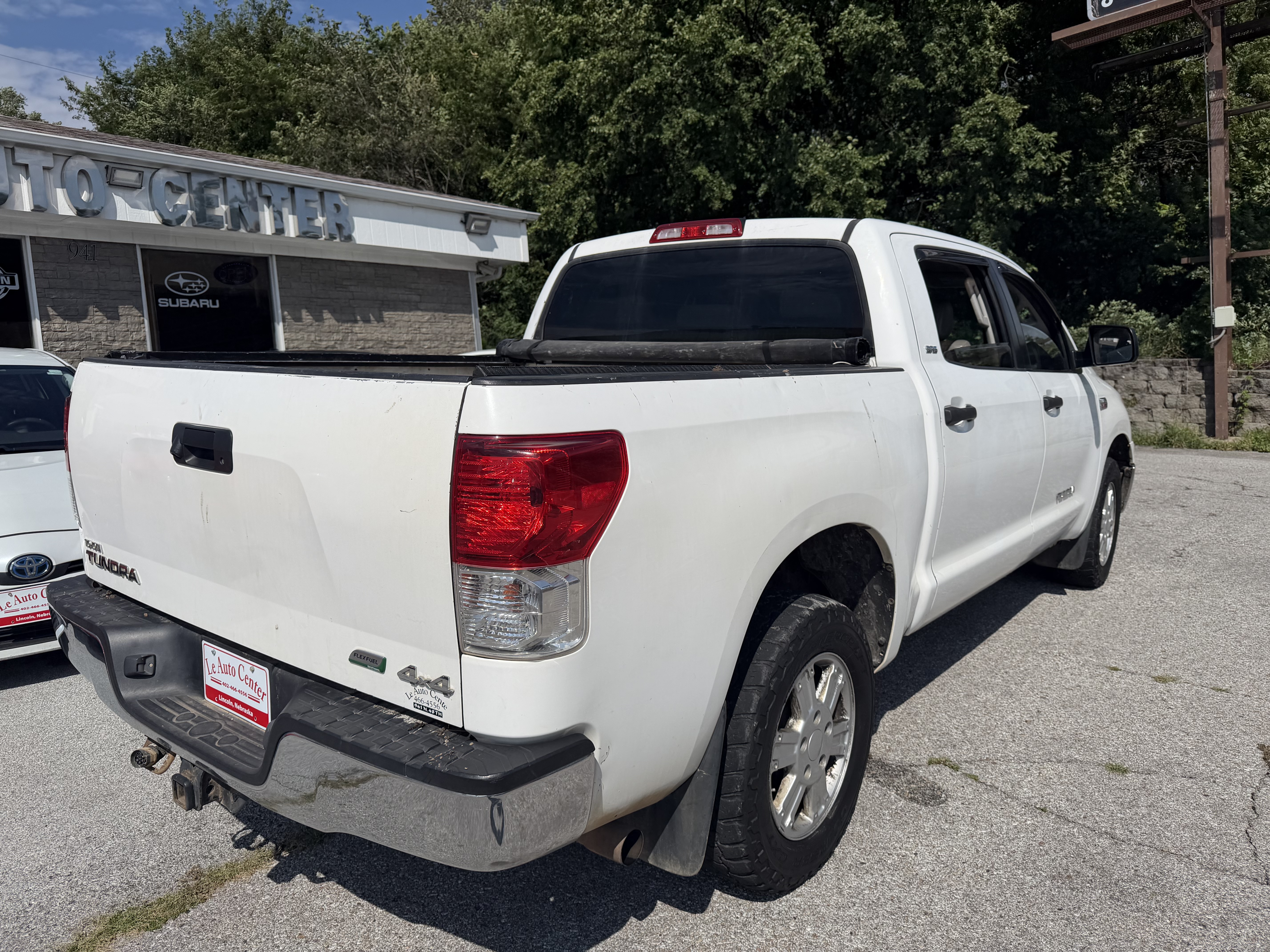 Used 2011 Toyota Tundra 4x4 CrewMax image 6