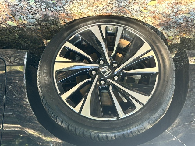 Used 2017 Honda Accord EX-L Coupe image 34